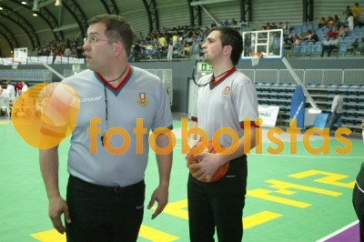 ARBITROS NA FESTA DE BASQUETEBOL EM PORTIMAO
