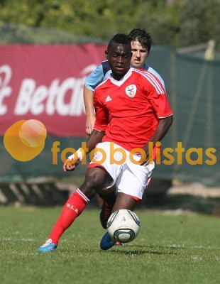 Oliveirense-Benfica