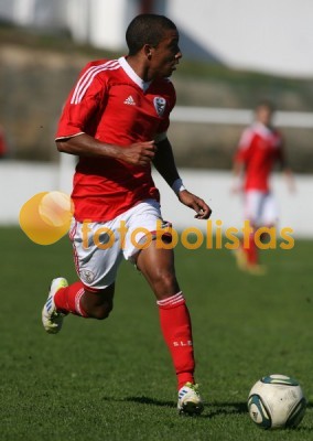 Oliveirense-Benfica