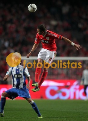 Javi Garcia a Lucho Gonzalez