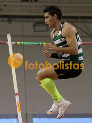 Atletismo em pista coberta