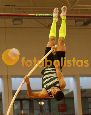 Atletismo em pista coberta