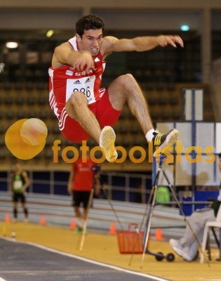 Atletismo em pista coberta