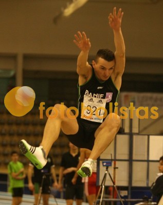 Atletismo em pista coberta