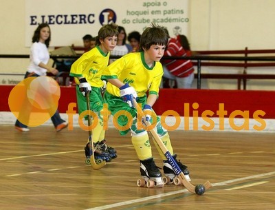 Acad�mico da Feira-Hoquei de Viseu Benjamins