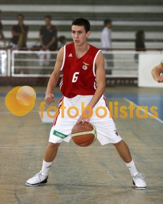 Oliveirense-Benfica