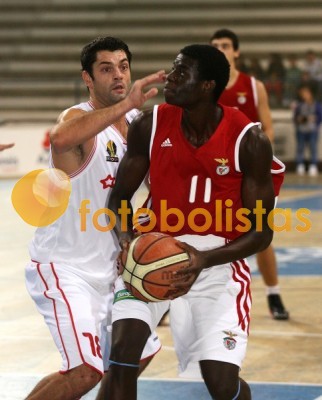 Oliveirense-Benfica