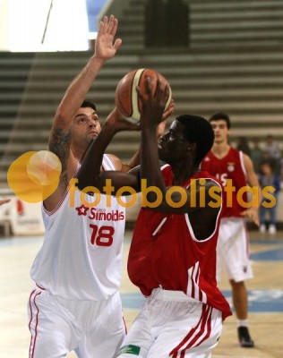 Oliveirense-Benfica