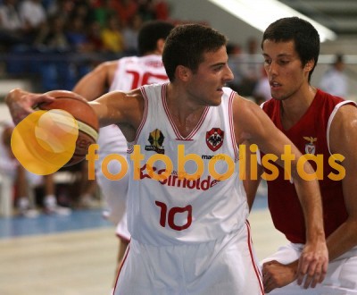 Oliveirense-Benfica