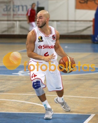 Oliveirense-Benfica