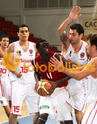 Oliveirense-Benfica
